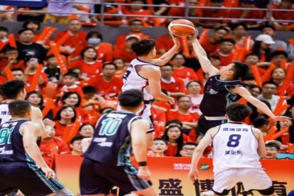 NBA凯尔特人对阵尼克斯 塔图姆与布伦森核心对决深度前瞻